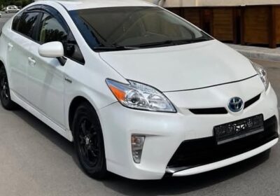 Toyota-prius-1